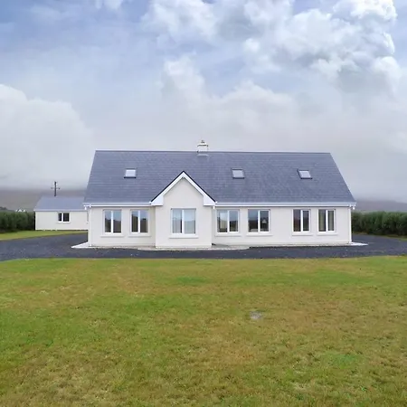 5 Bed In Oc-ii14329 * Keel (Mayo)